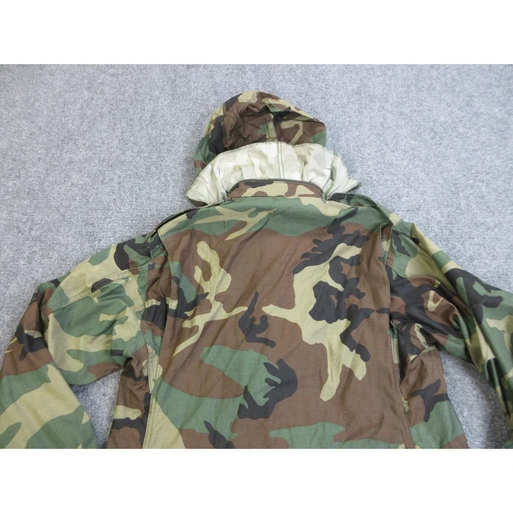 Vintage US Army Cold Weather‎ Field Jacket Mens Medium Woodland Camo Hooded M-65
